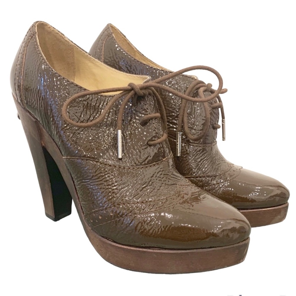 Michael Kors lace up patent leather brown 6